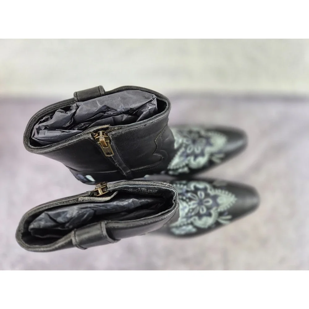 Cains Ville Womens Black Leather Embroidered Western Ankle Boots 9M 29625
